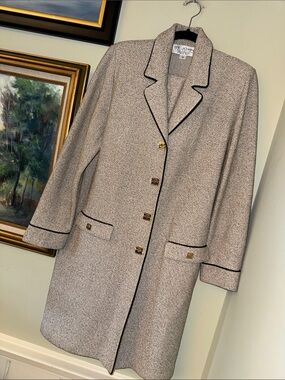 St. John Collection Gray Tweed Coat & Skirt with Black Trim Suit Set Size 12 L